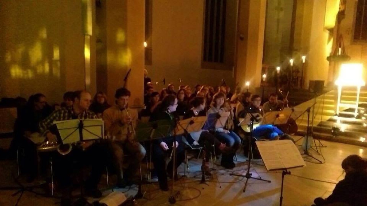 Evangelische Studentengemeinde Jena ESG spendet im Rahmen der Gedenkveranstaltung „Nacht der Lichter“